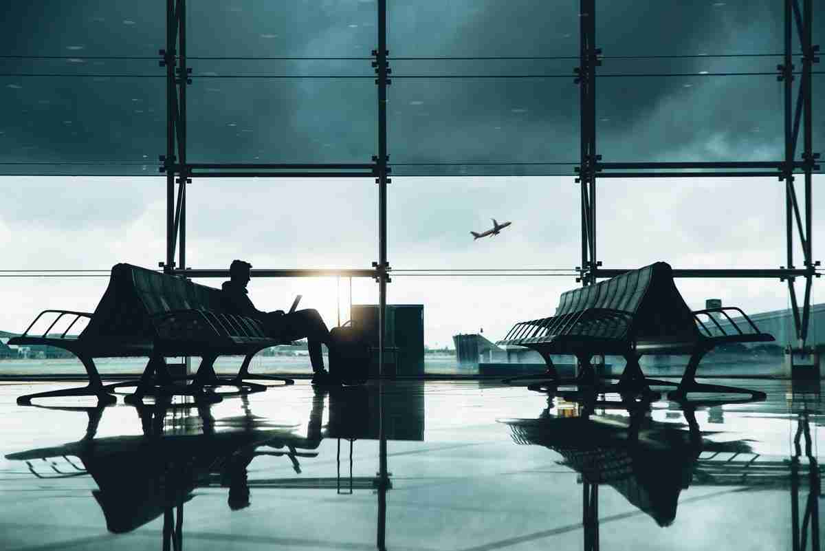 Corporate Taxi to Airport Premium Chauffeur Service for Corporate Clients